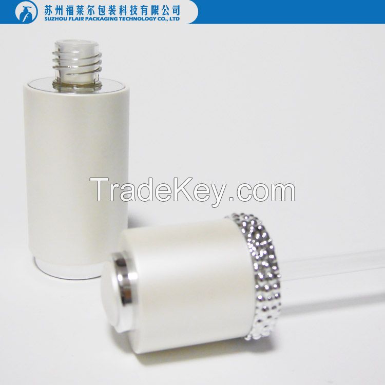 Plastic cosmetic bottle with dropper