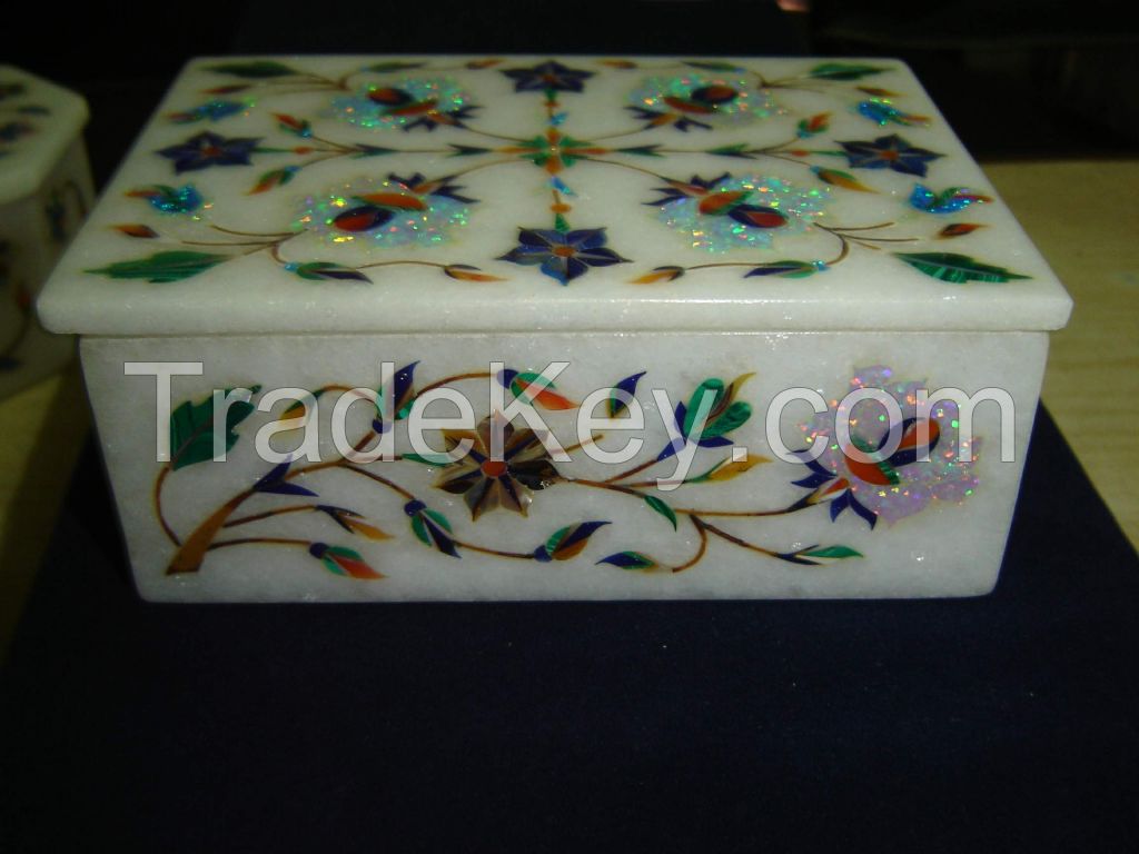 Marble handicrafts in Dubai