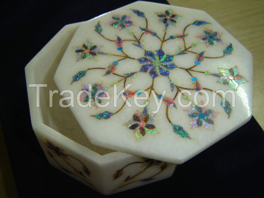 Marble handicrafts in Dubai