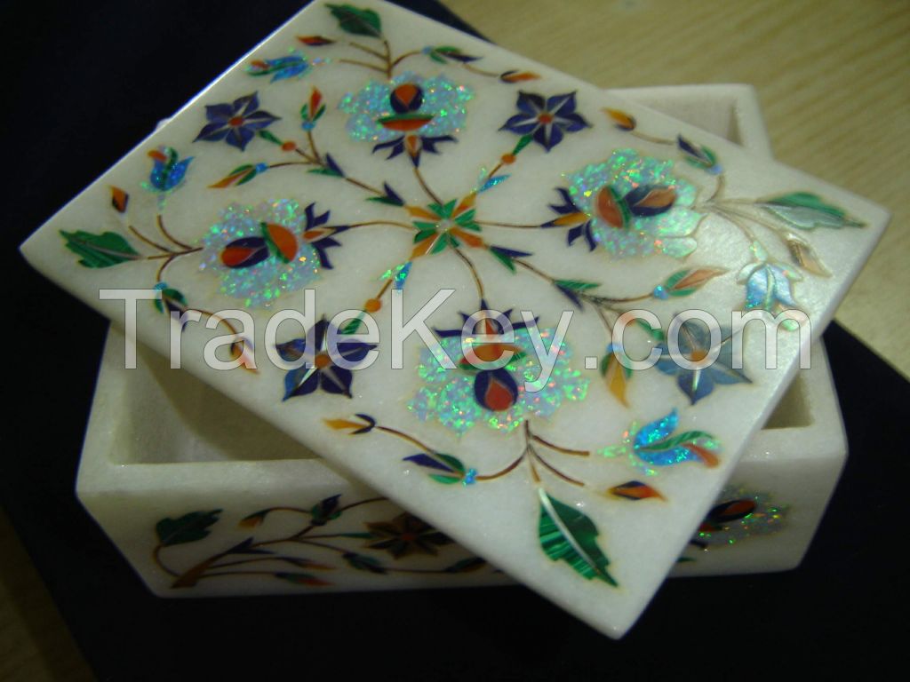 Marble handicrafts in Dubai