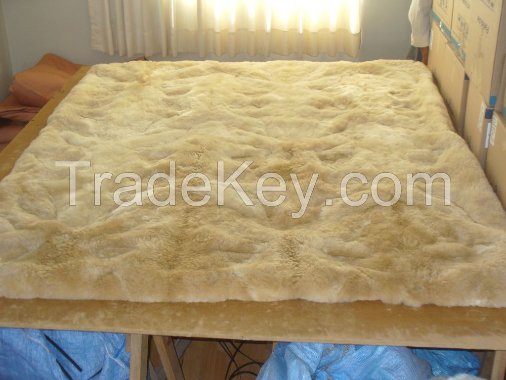 BABY ALPACA FUR RUGS BEDSPREADS