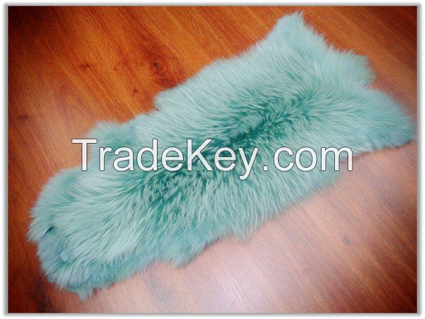 Natural white raccoon furs from LEOSKIN FURS