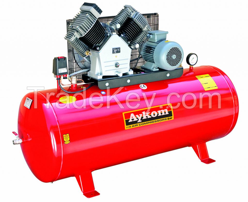 PISTON AIR COMPRESSOR