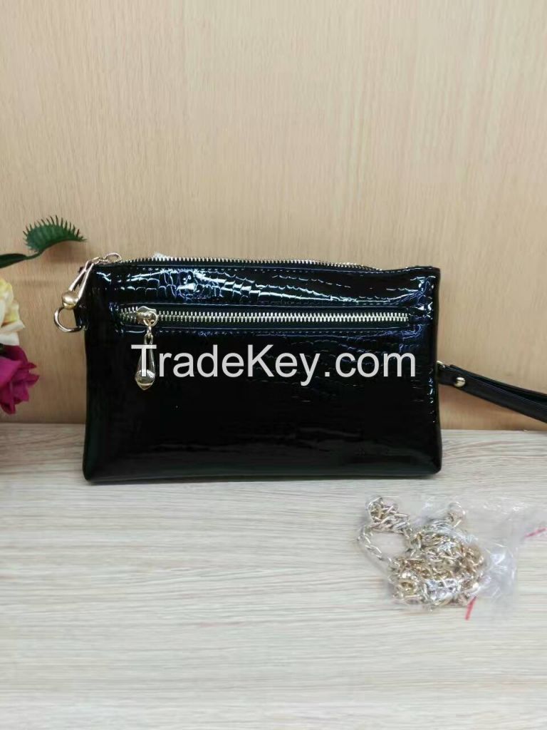 China Wholesale Black Fox Button Clutch Bag