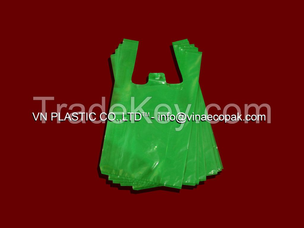 T shirt bag on block