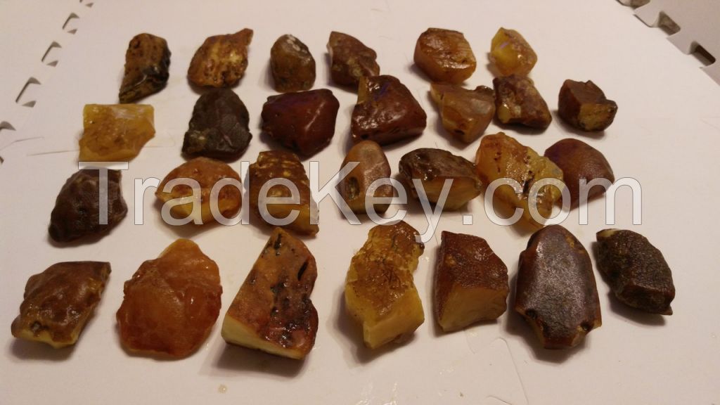 NATURAL BALTIC RAW AMBER MATERIAL 2-5 gr