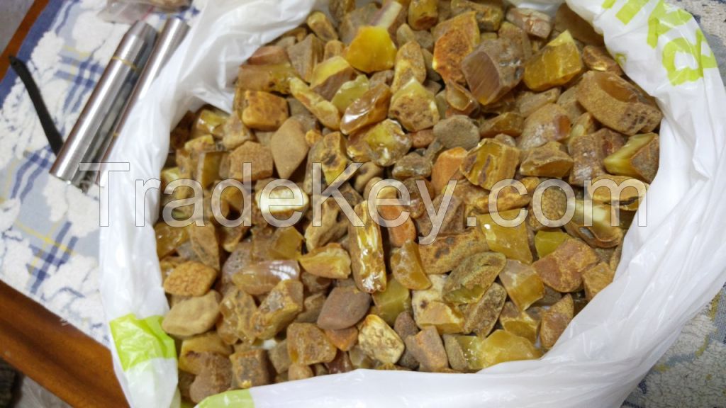 NATURAL BALTIC RAW AMBER MATERIAL 2-5 gr