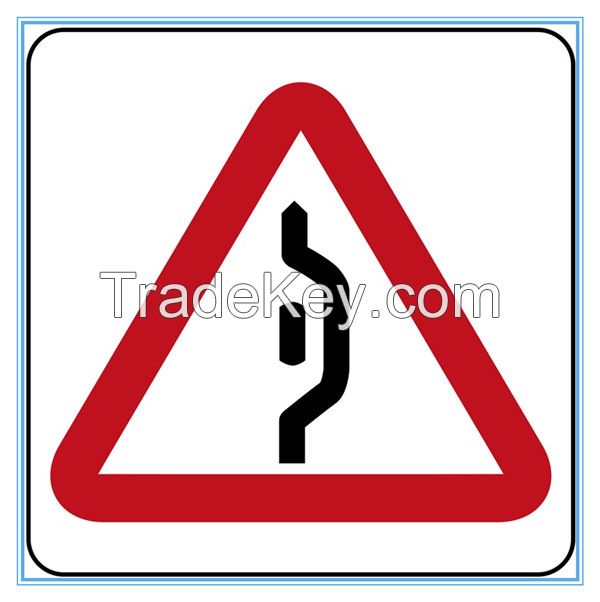 Brunei road traffic warning sign, Brunei road traffic warning signal