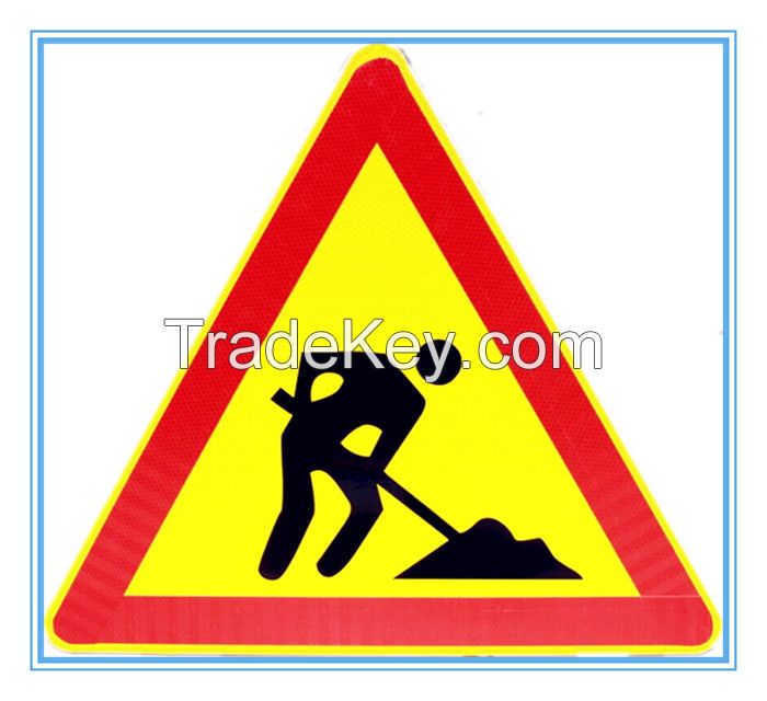 Lebanon road traffic priority sign, Lebanon road traffic priority signal