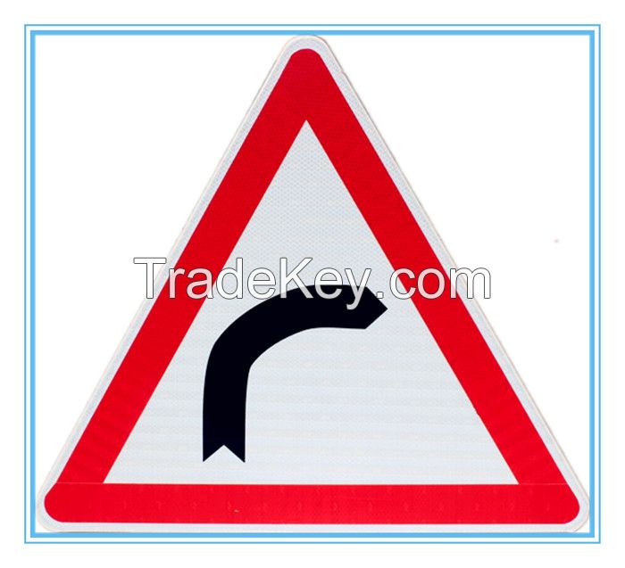 Lebanon road traffic priority sign, Lebanon road traffic priority signal