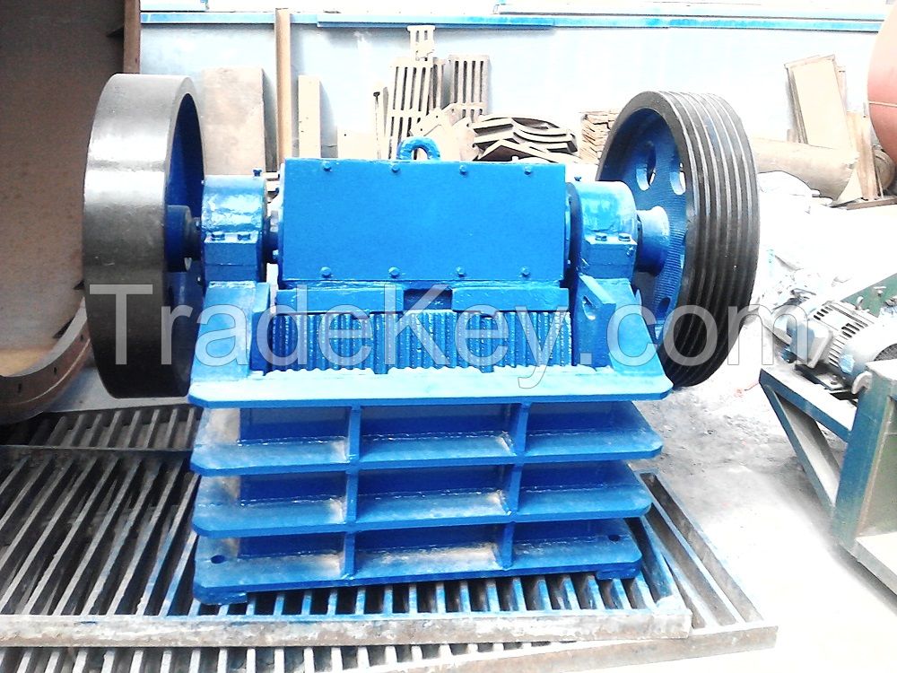 PE series jaw stone crusher of crushing machine