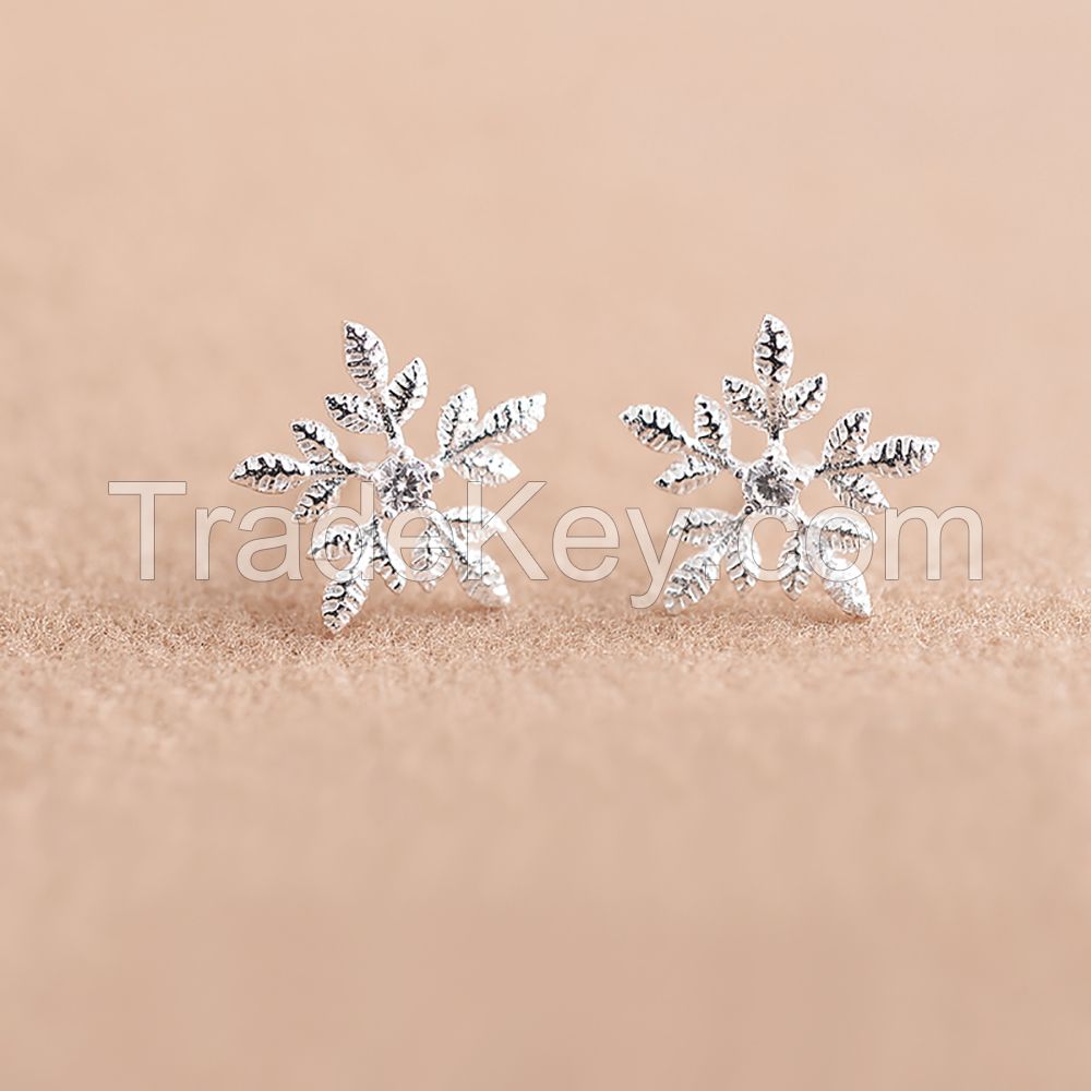 Dormy Story 925 sterling silver modern snowflower with drill stud earr