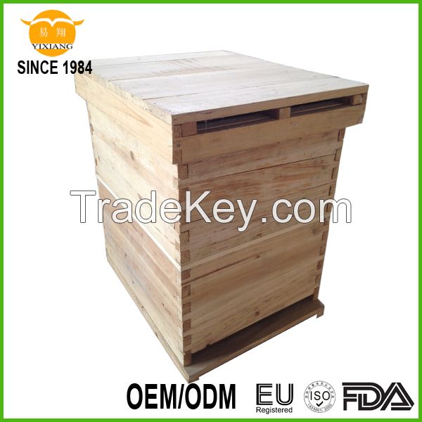 Langstroth wood bee hive/