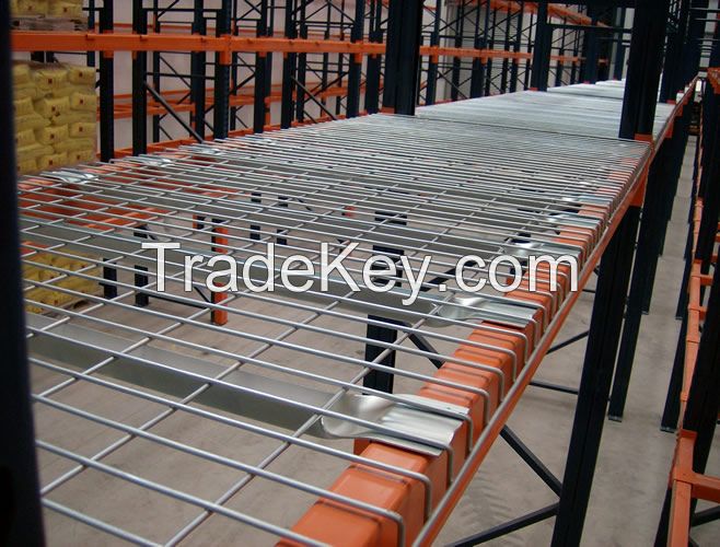 Steel wire mesh decking for box beam design