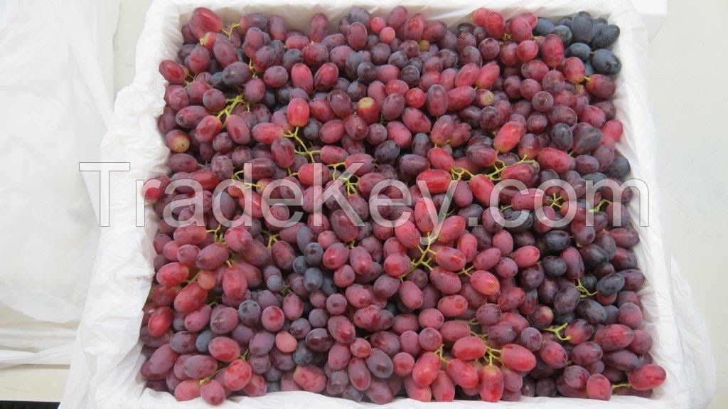 Premium Australian Crimson Seedless Grapes