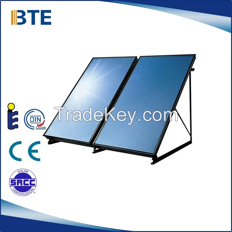 High thermal efficiency flat plate solar collector