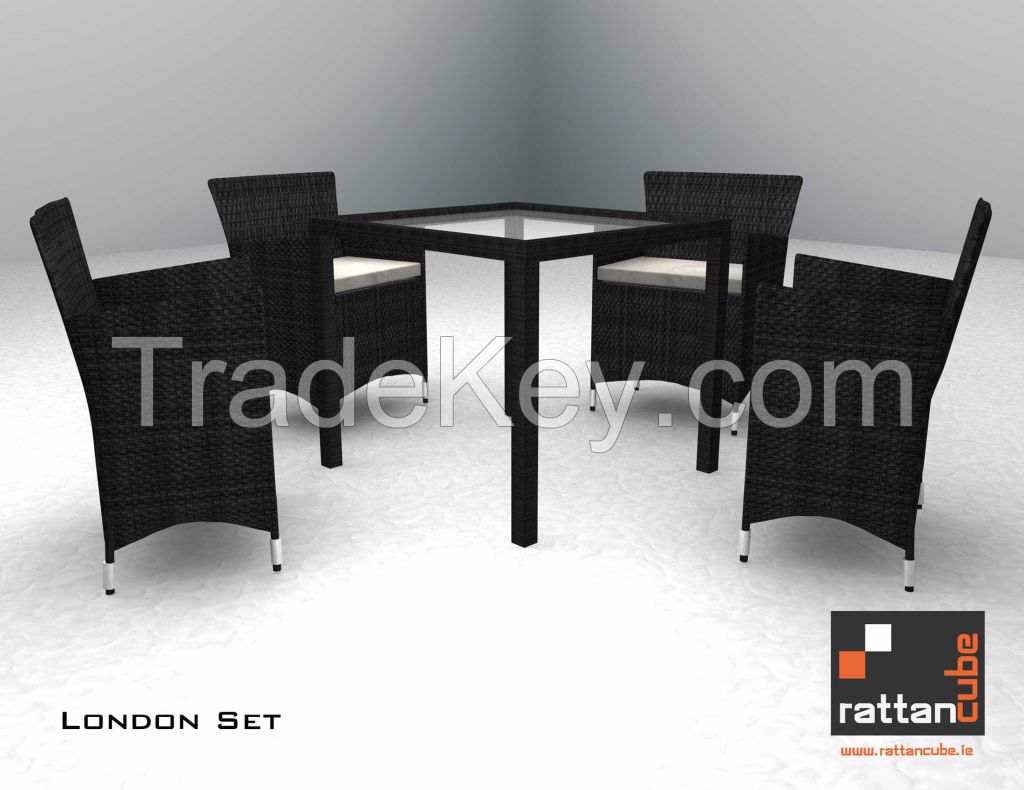 London Set table with 4 chairs and a rattan table with smoked glass