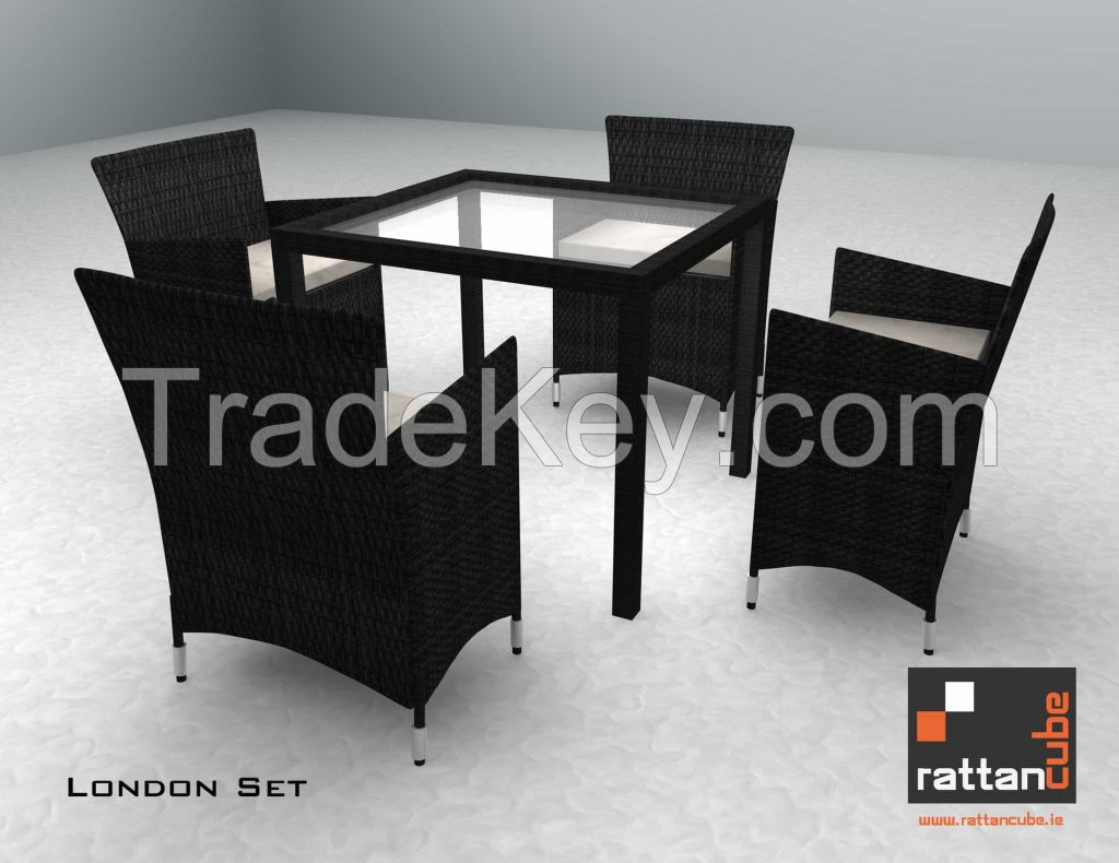 London Set table with 4 chairs and a rattan table with smoked glass