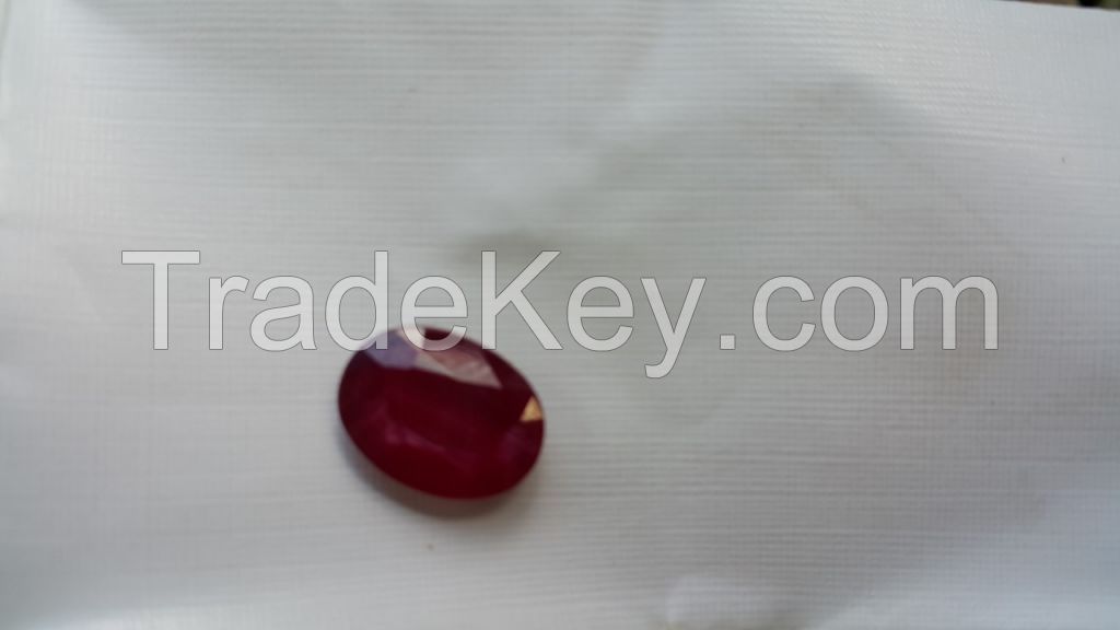 Loose Gemstone - Vivid red ruby