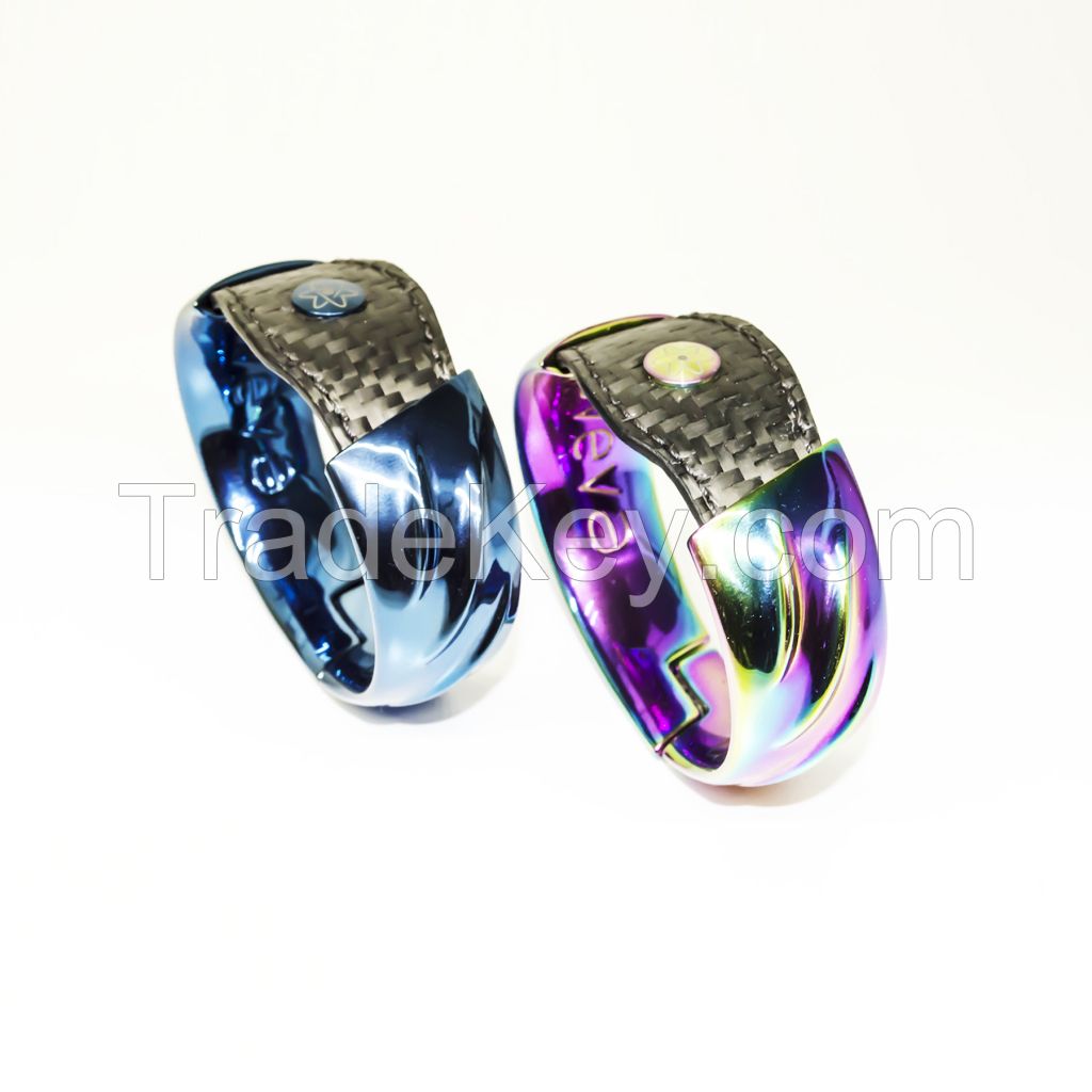 Bracelet Makuti by AVEVA in titanium, carbon fiber and genuine leather