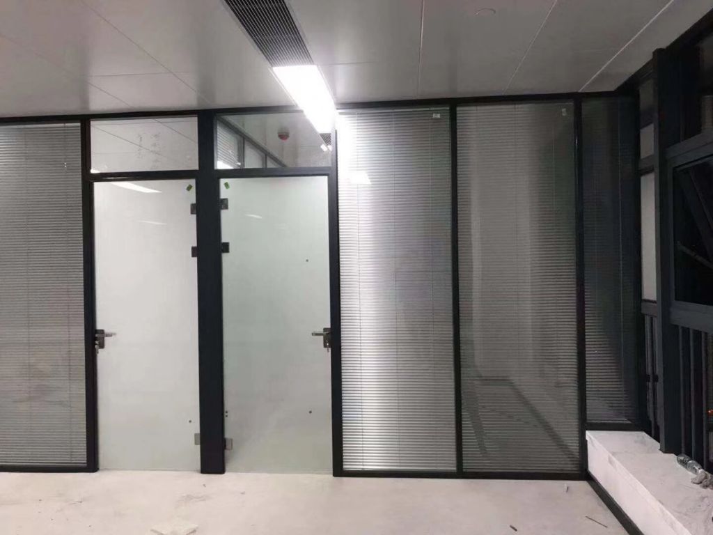 Popular Interior Aluminum Frame Double Glass Office Partition with Blind 