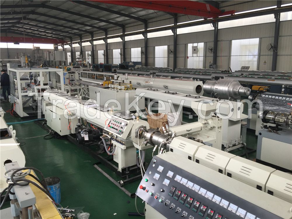 Single screw design HDPE PE PP PPR pipe extrusion machine