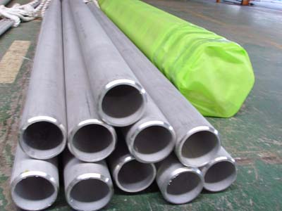 Duplex stainless steel pipe