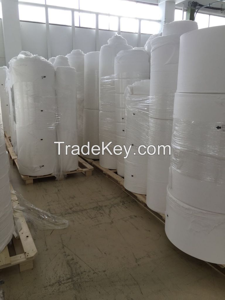 Spunlace nonwoven on rolls, white