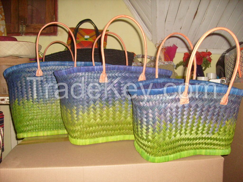 straw shopping basket