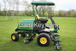 JOHN DEERE PRECISION CUT 7500 E SPINDELMÃHER GROSSFLÃCHENMÃHER AUFSITZMÃHER TOP 