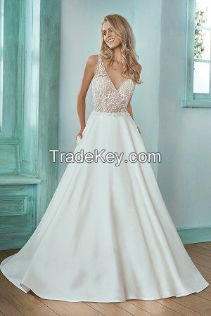 Embroidery Ivory wedding dress with beading