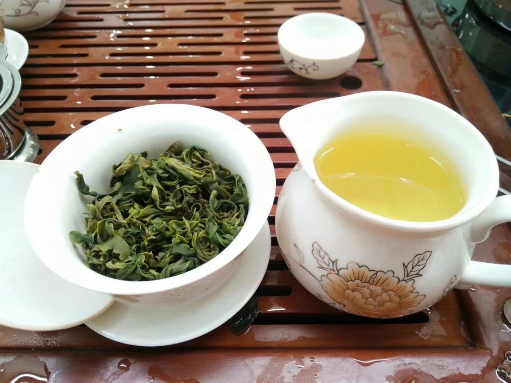 pure and unpolluted high mountainous green tea