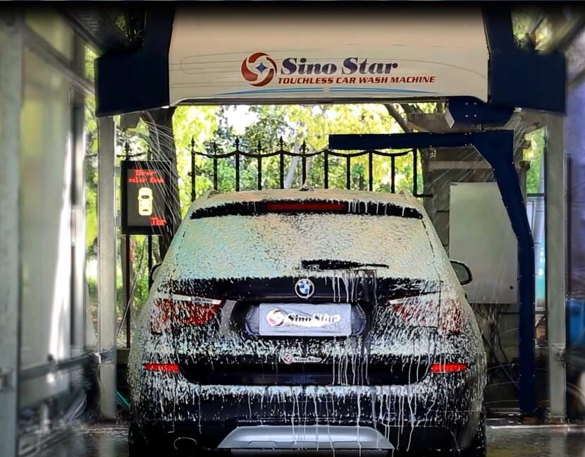 Touchless car wash machine