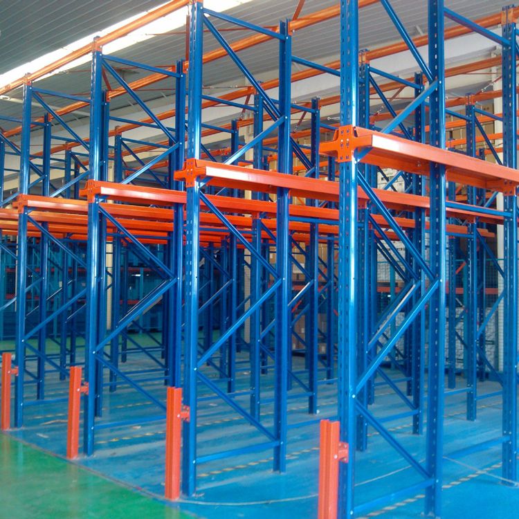 High density warehouse storage drive in pallet racking system