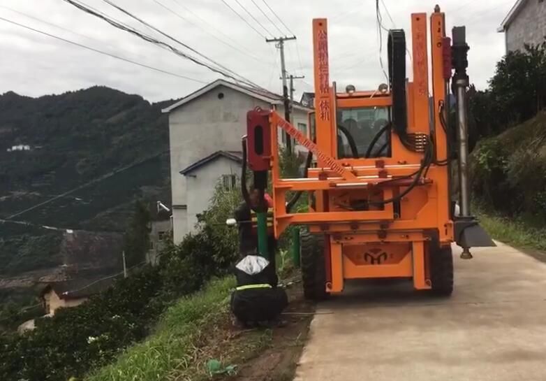 Highway Guardrail Pile Driver