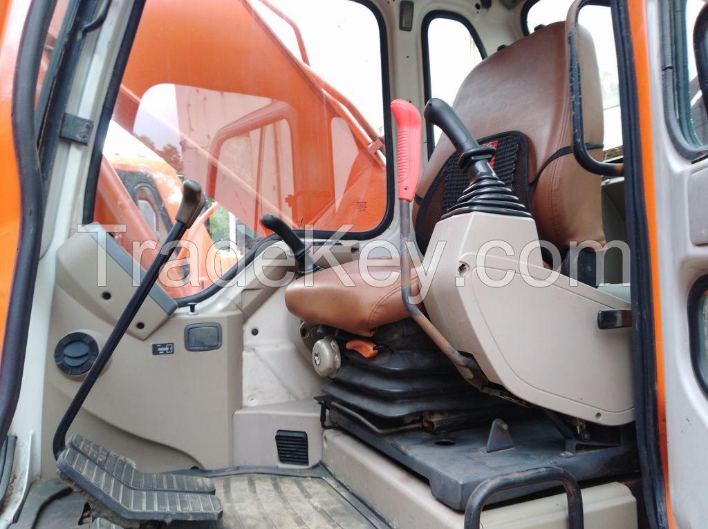 Used Doosan DH220LC-7 Crawler Excavator