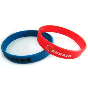 Custom soft silicone sports wrist for club school travel promotional gifts