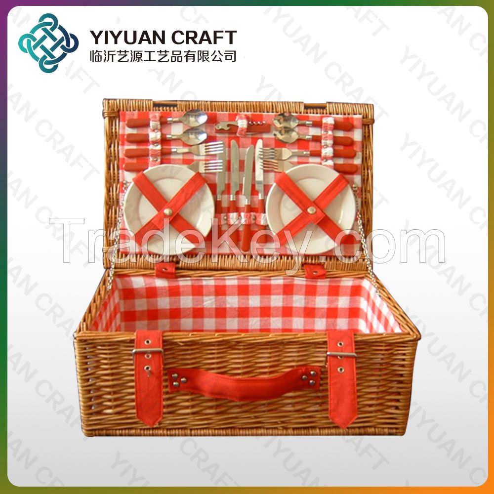 wicker picnic basekts for four persons