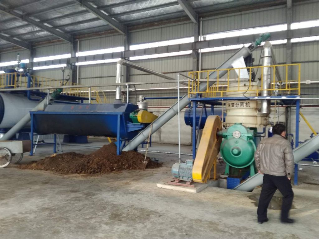 Equipment for recycling animal wastes, kithens wastes, used kaolin to produce animal oil, biodiesel ect