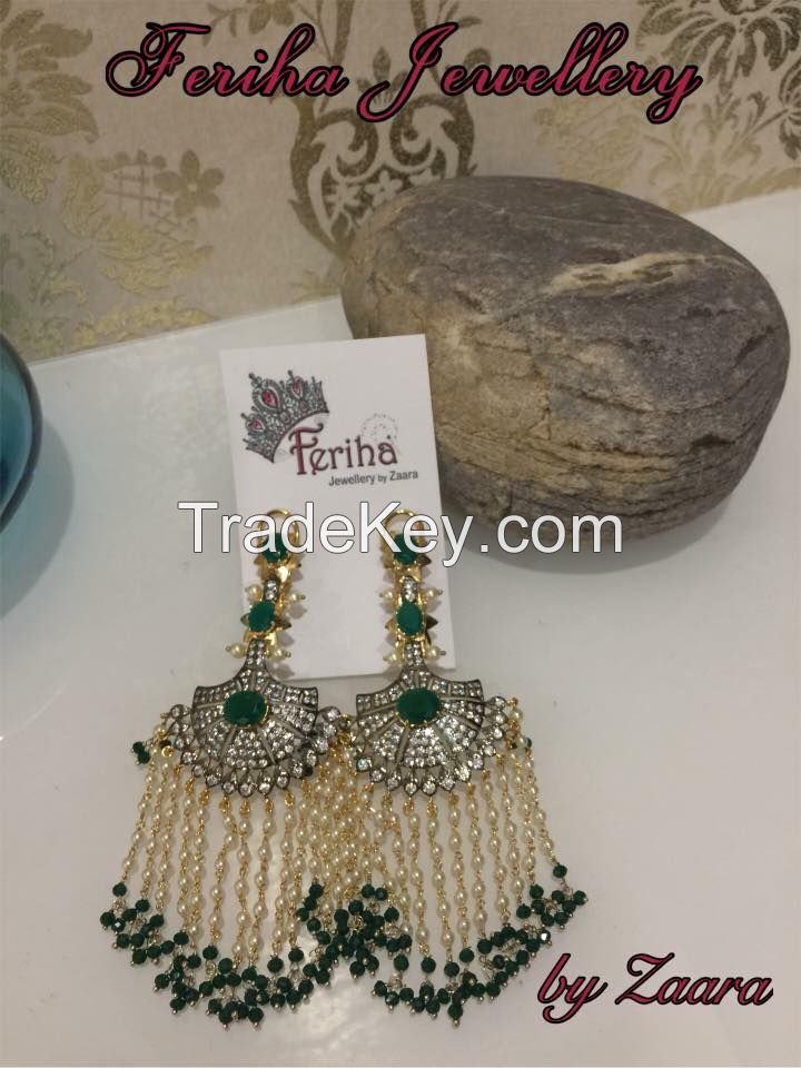 Jewellery, earrings, fashion jewellery