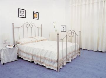 Metal Bed H955