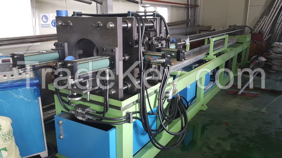 Hydro forming corrugated hose manufacturing machine