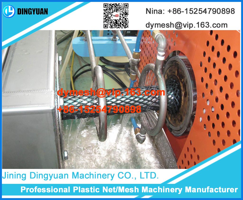 Plastic net pipe machine