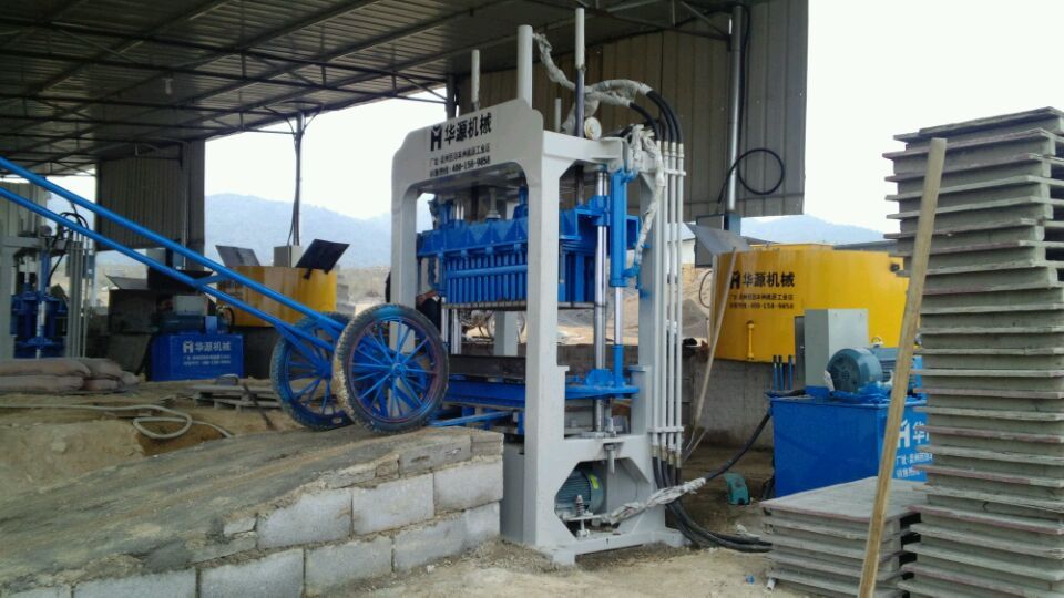 QT4-40 semi-automatic concrete block making machine