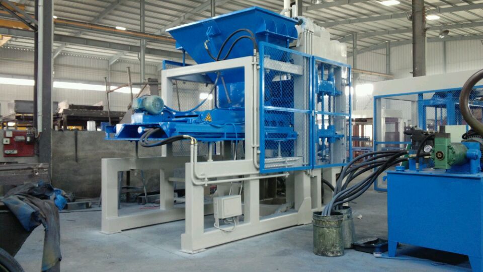 QT6-15 full-automatic concrete block making machine