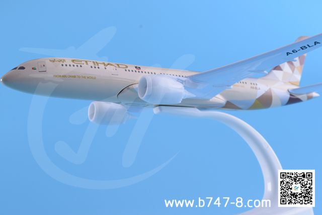 20cm B787 Etihad Metal Plane Model Boeing A6-BLA Zink Alloy Static Promotion Advertisement Airline Business Gift Toy Customized Handicraft Souvenier