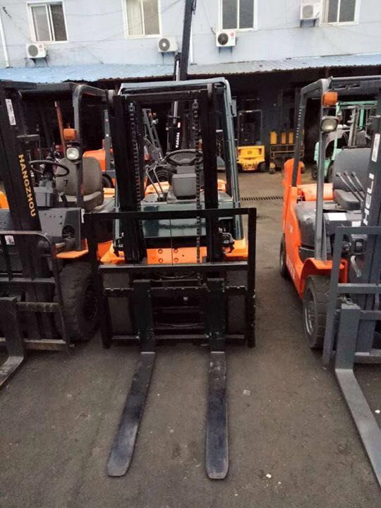 Used construction machine Japan Toyota 3t 5t 10t F30 forklifts for sale in low price