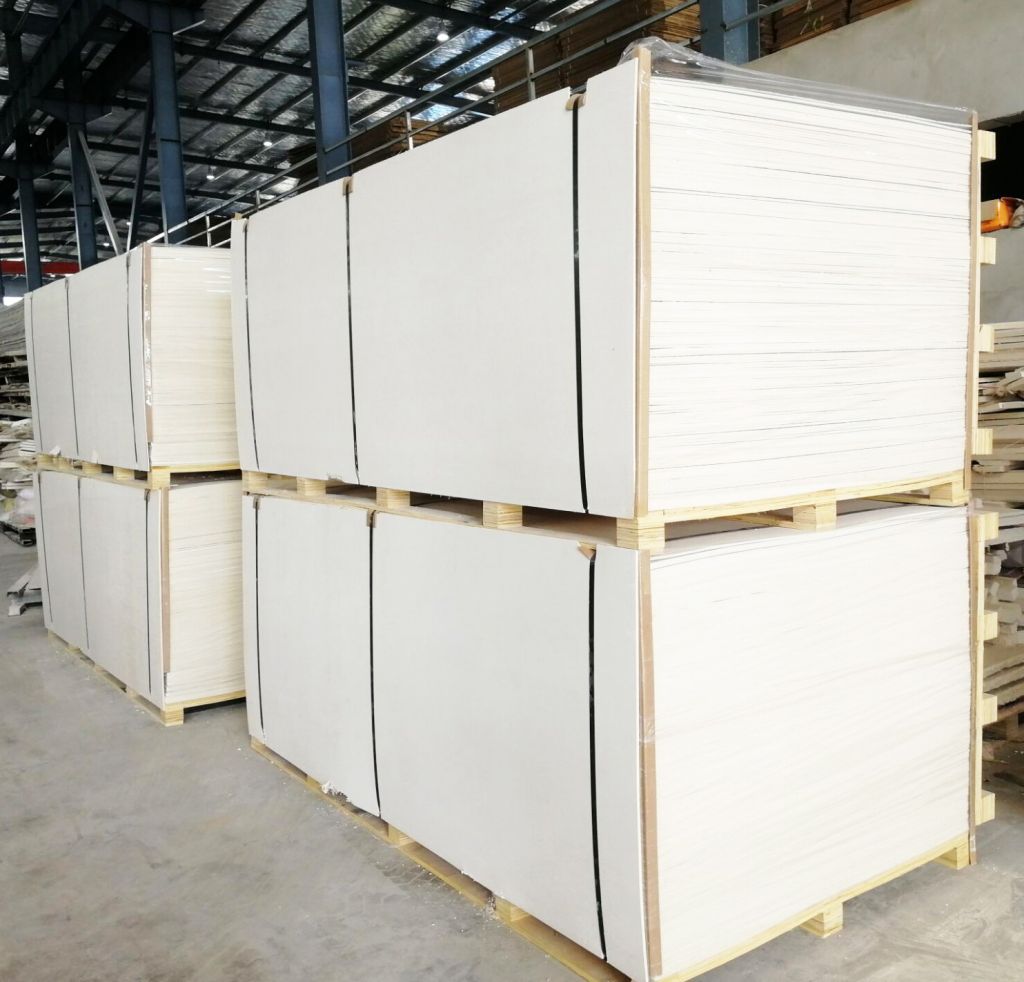 Factory cheap price fireproof sulfate mgo board for interior wall partition 