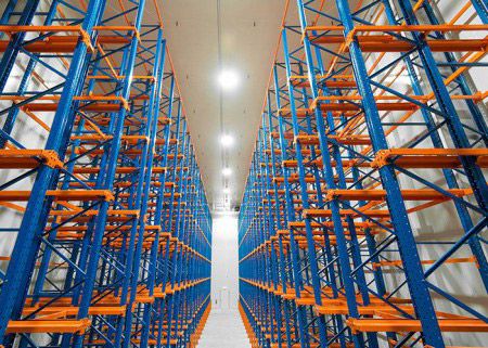 Drive in racking system for warehouse