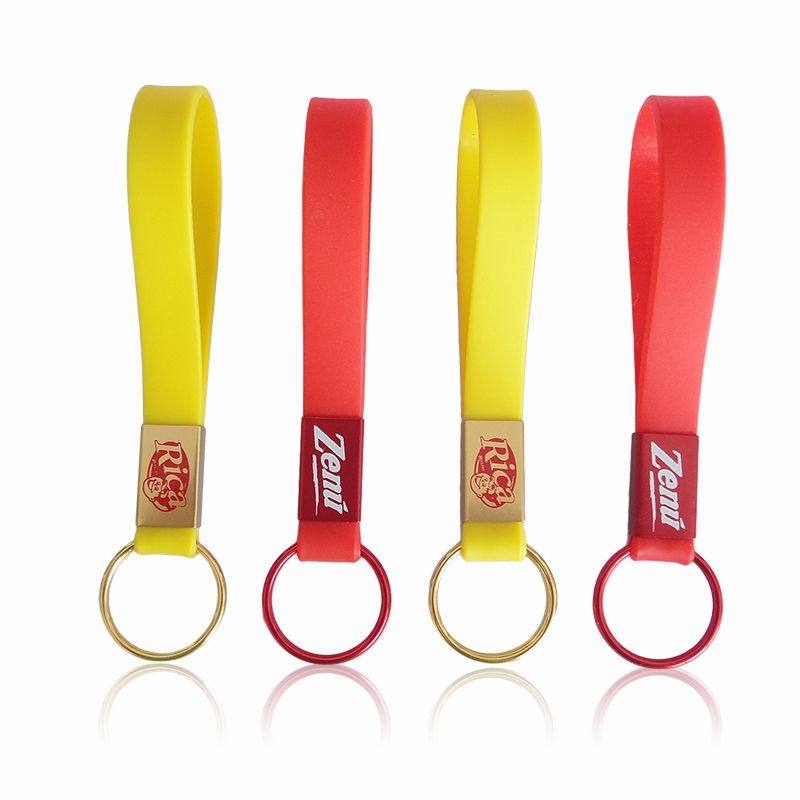 Custom soft PVC keychain Cheap Rubber with Logo fashion style business Keychain